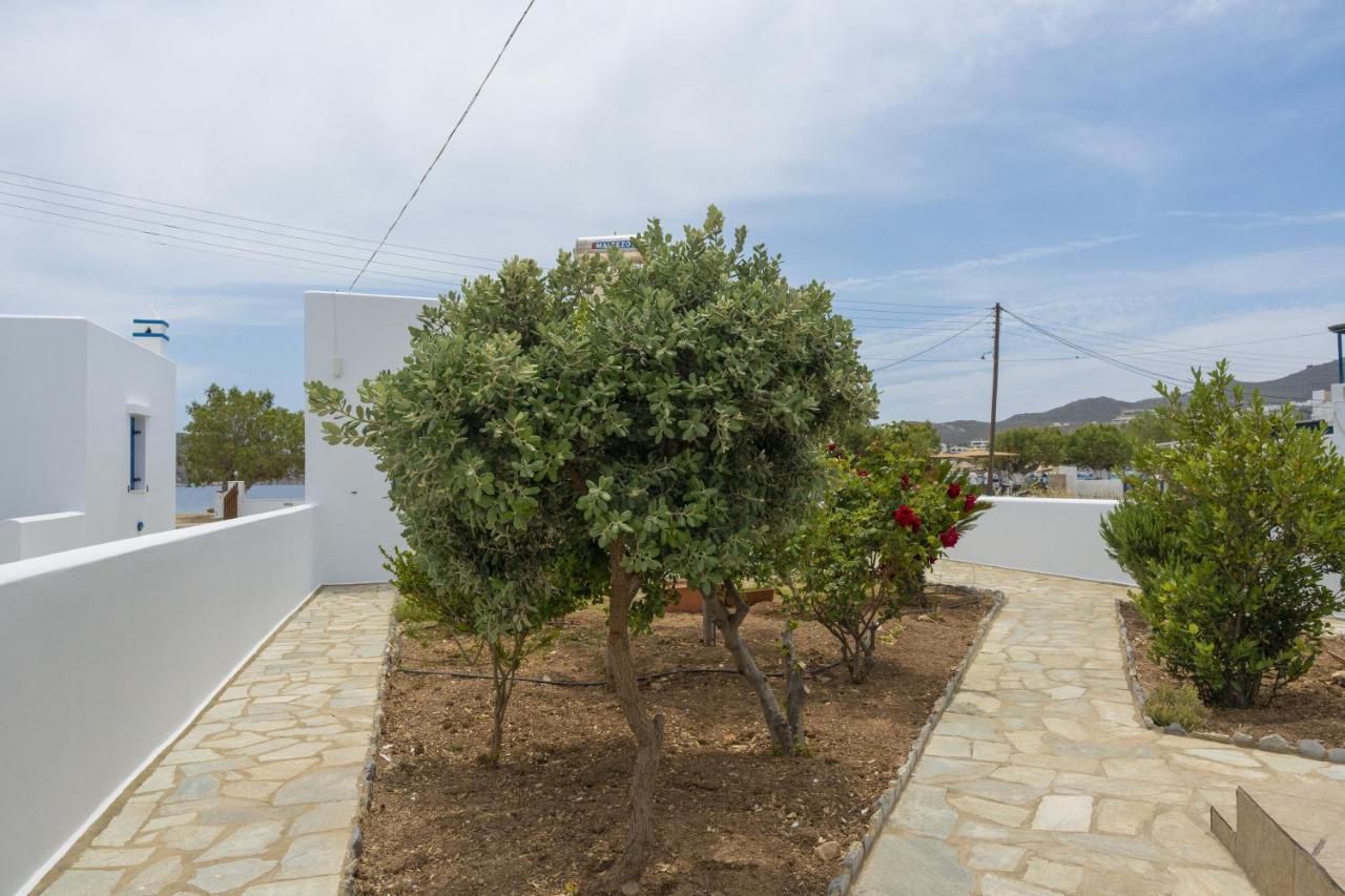 Ninemia Serifos 5