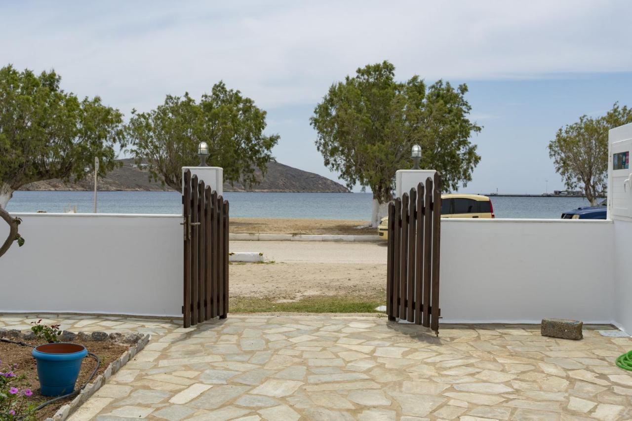 Ninemia Serifos 5 *